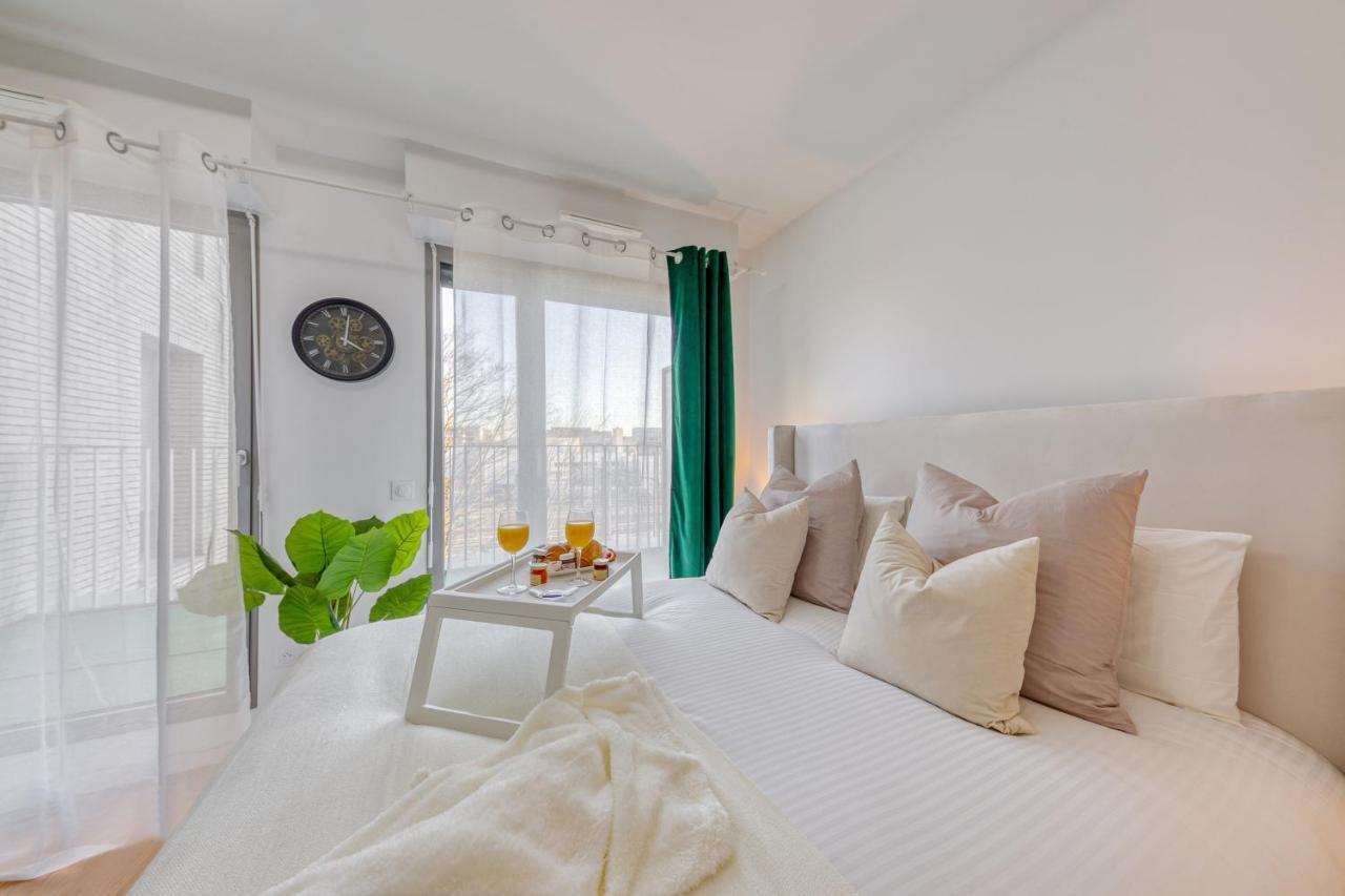Cinema Moon Luxury - Gare 3Min - Proche Paris Apartment Massy  Ngoại thất bức ảnh